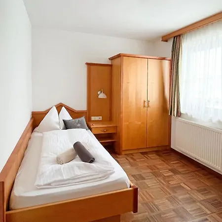 Semesterbostad Hallerhaus